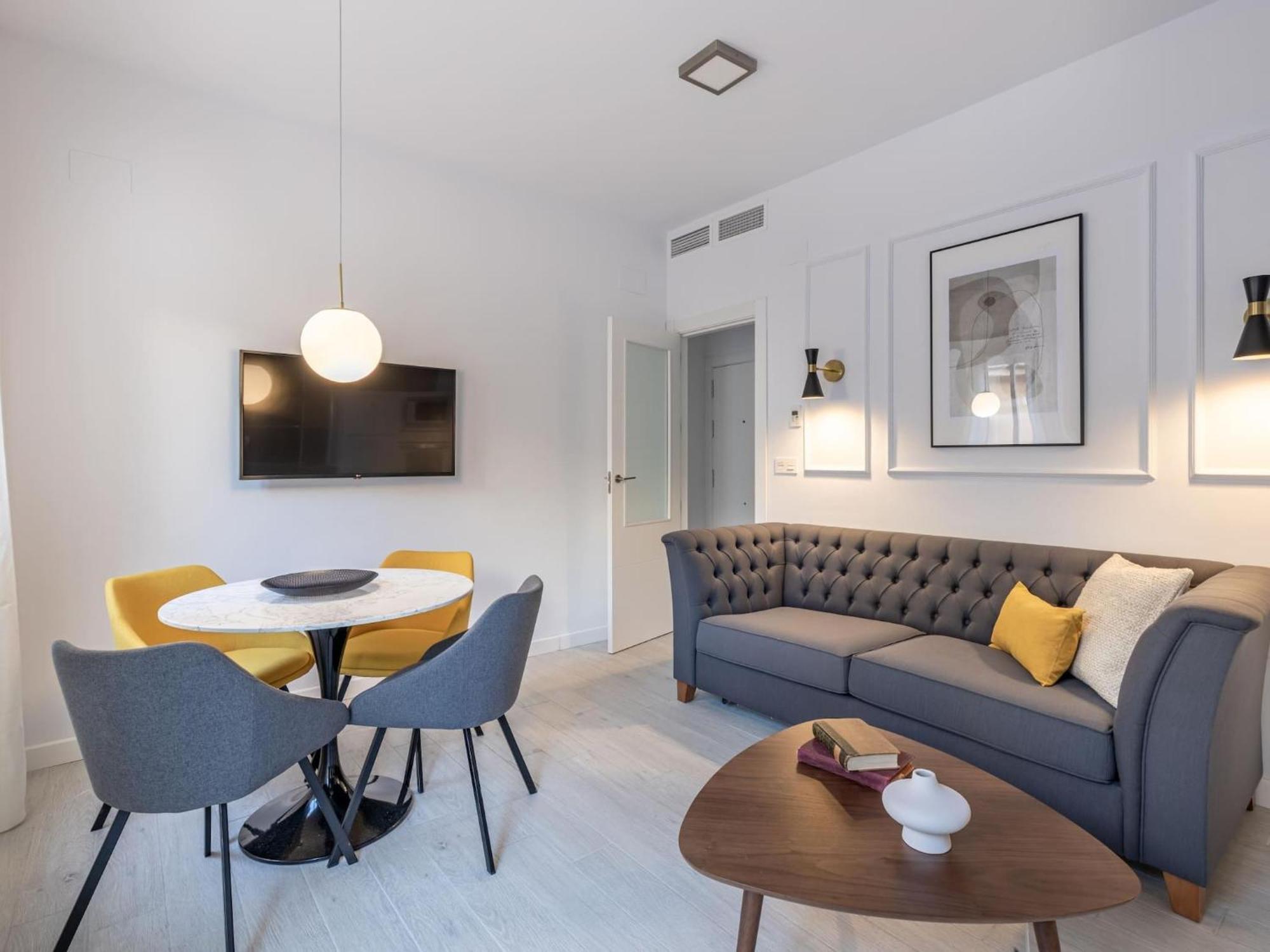 Central Stylish And Elegant 1 & 2 Bedroom Apartments III Granada Ngoại thất bức ảnh