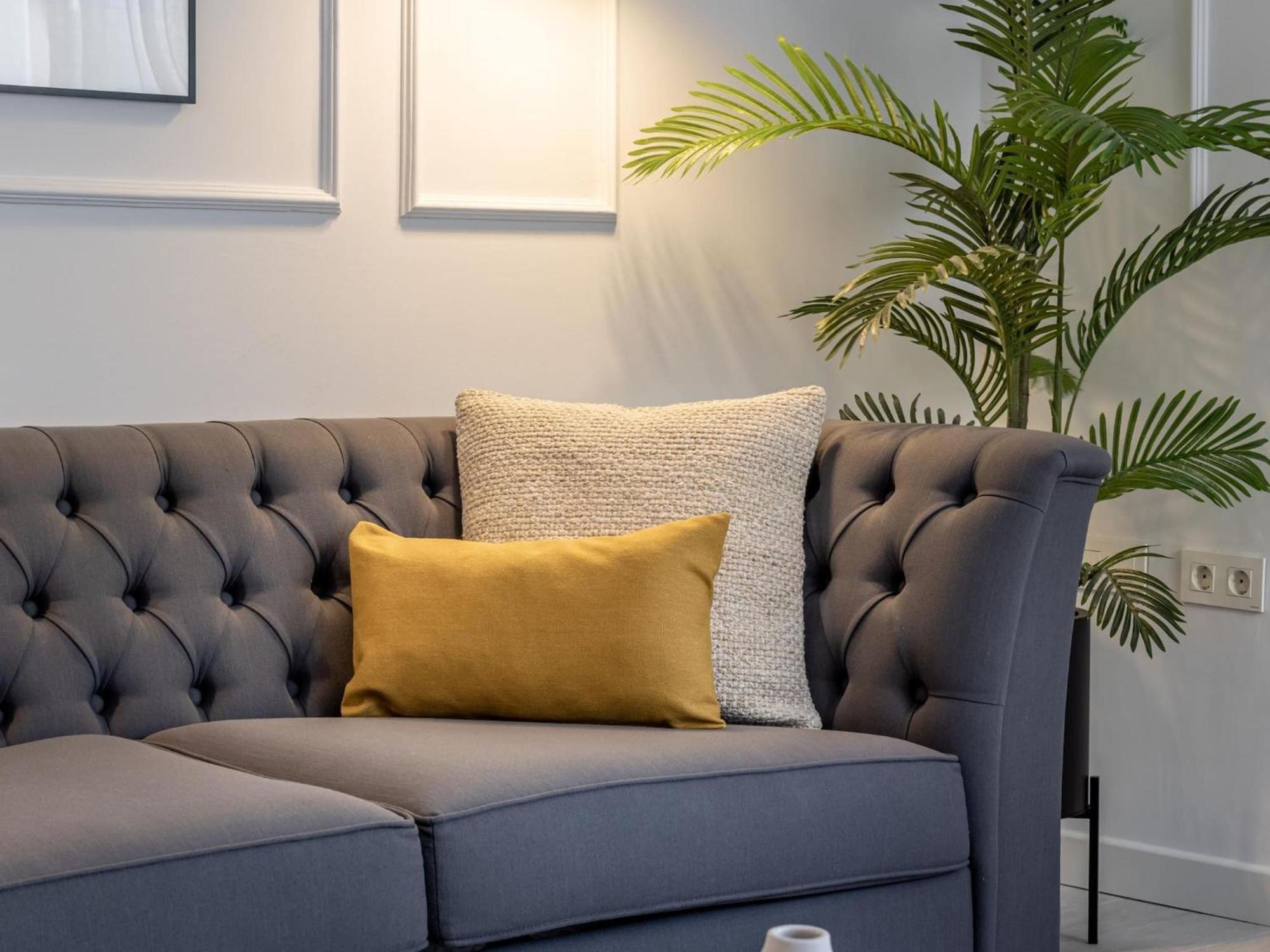 Central Stylish And Elegant 1 & 2 Bedroom Apartments III Granada Ngoại thất bức ảnh